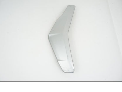 Vänster sida på Vattenkylkåpa från en Ducati Streetfighter V2 -2023 motorcykel.