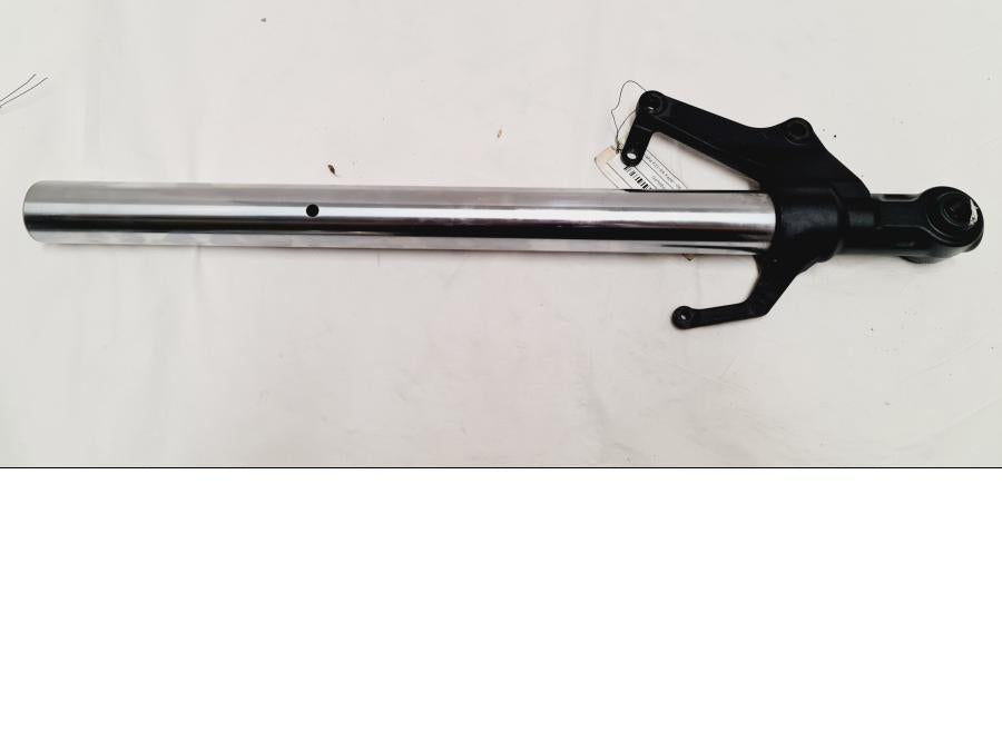 Framsidan på Gaffelben från en Yamaha FZ1-SA -2008 motorcykel.