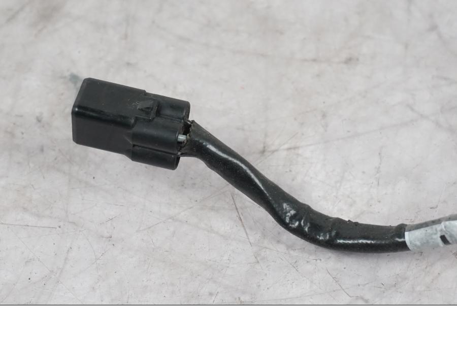 Snett uppifrån på Lambdasond från en Ducati Multistrada V4 -2024 motorcykel.