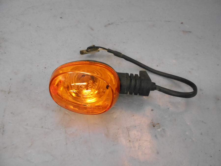 Framsidan på Blinkers från en Triumph Tiger -2002 motorcykel.