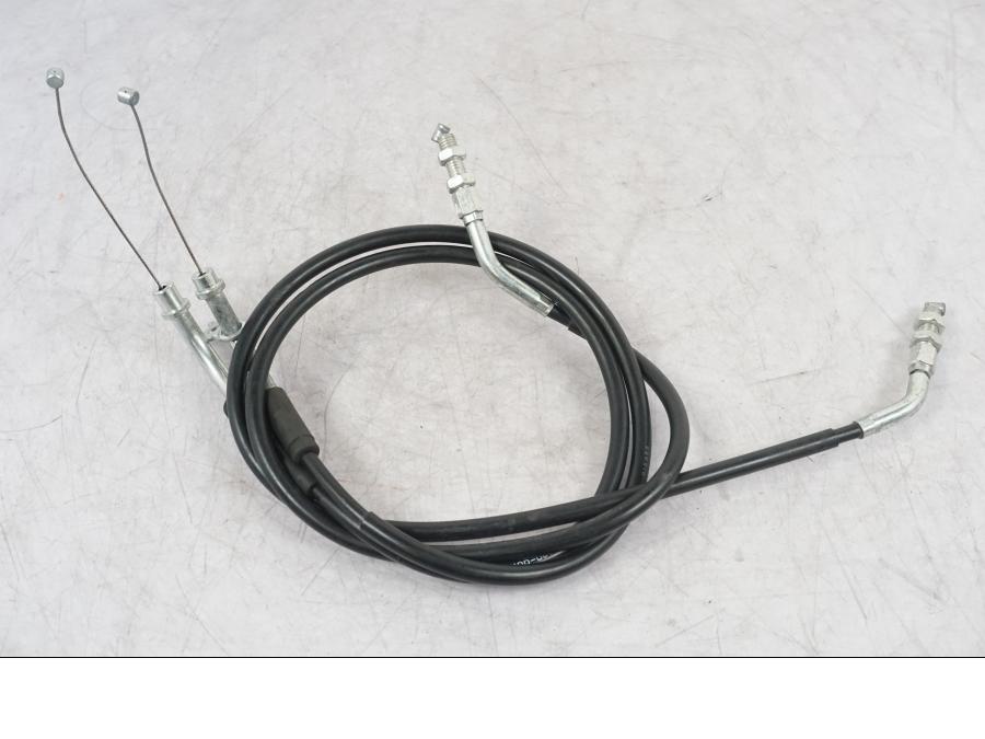 Framsidan på Gasvajer från en Suzuki GSF 1250 -2010 motorcykel.