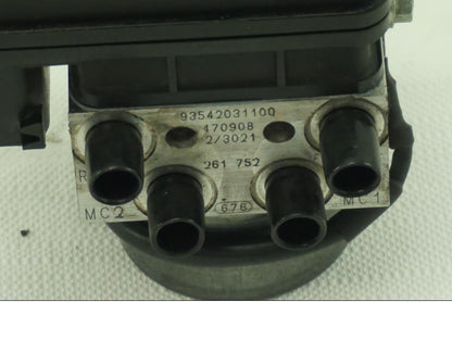 Baksidan på ABS Modulator från en KTM RC 390 -2019 motorcykel.