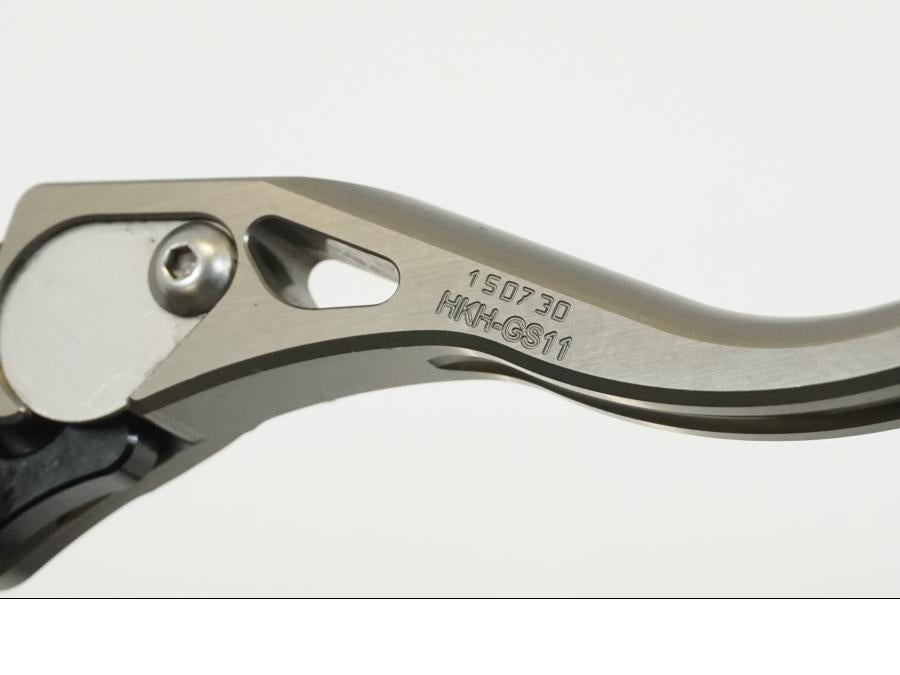 Snett nerifrån på Kopplingsgrepp från en BMW S 1000 XR -2015 motorcykel.