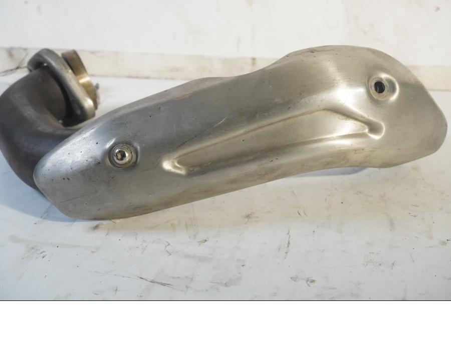 Höger sida på Grenrör från en Husqvarna TR 650 Strada -2012 motorcykel.