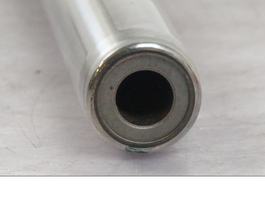 Höger sida på Gaffelben från en Suzuki K50 -1980 motorcykel.