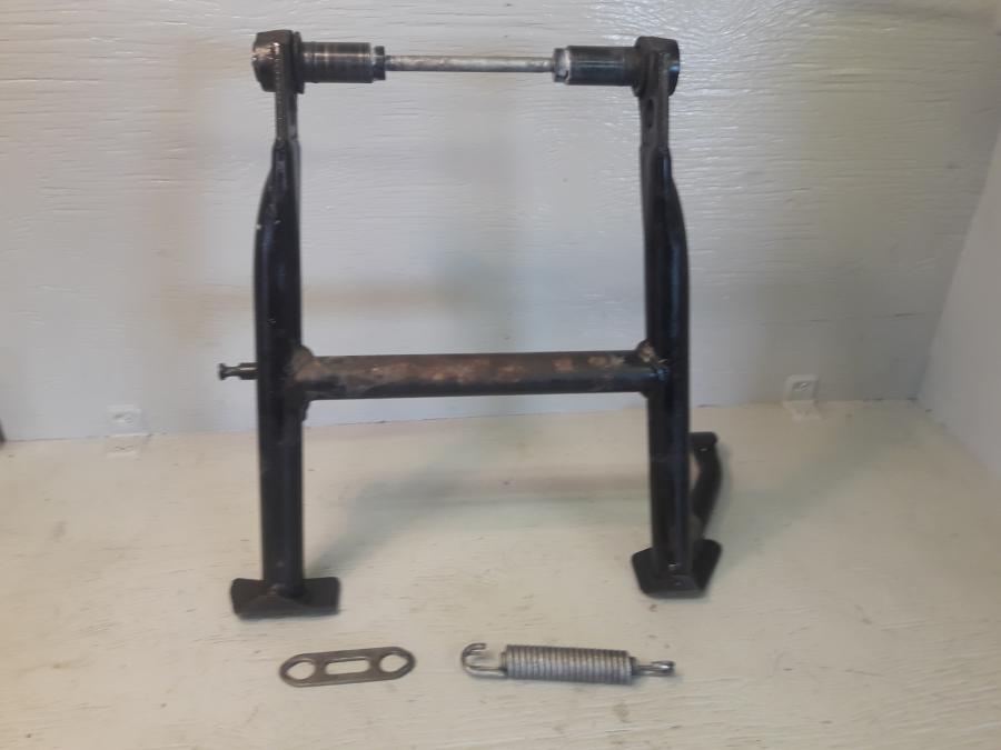 Framsidan på Centralstöd från en BMW R 1150 GS -2003 motorcykel.