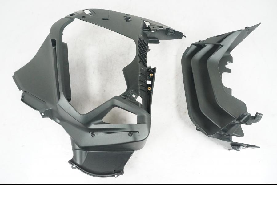 Framsidan på Sidkåpa från en Ducati Multistrada 1158 V4 -2023 motorcykel.