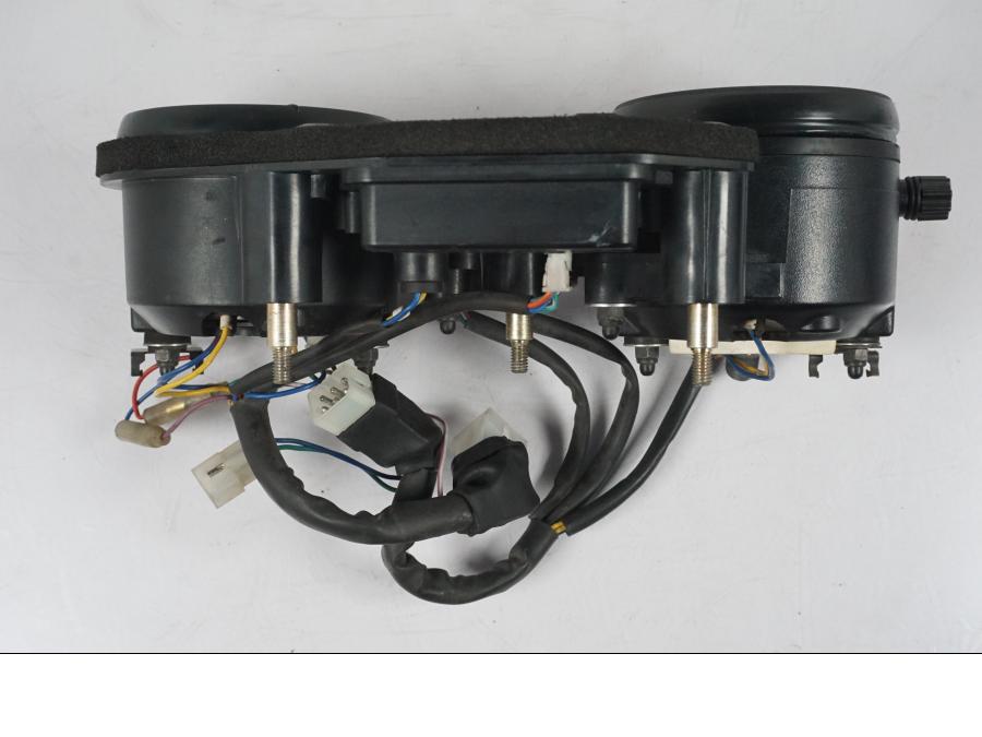 Extrabild1 på Instrumentpanel från en Aprilia RS 125 -2000 motorcykel.