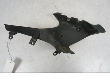 Baksidan på Oljekyl från en BMW R 850 R -2004 motorcykel.