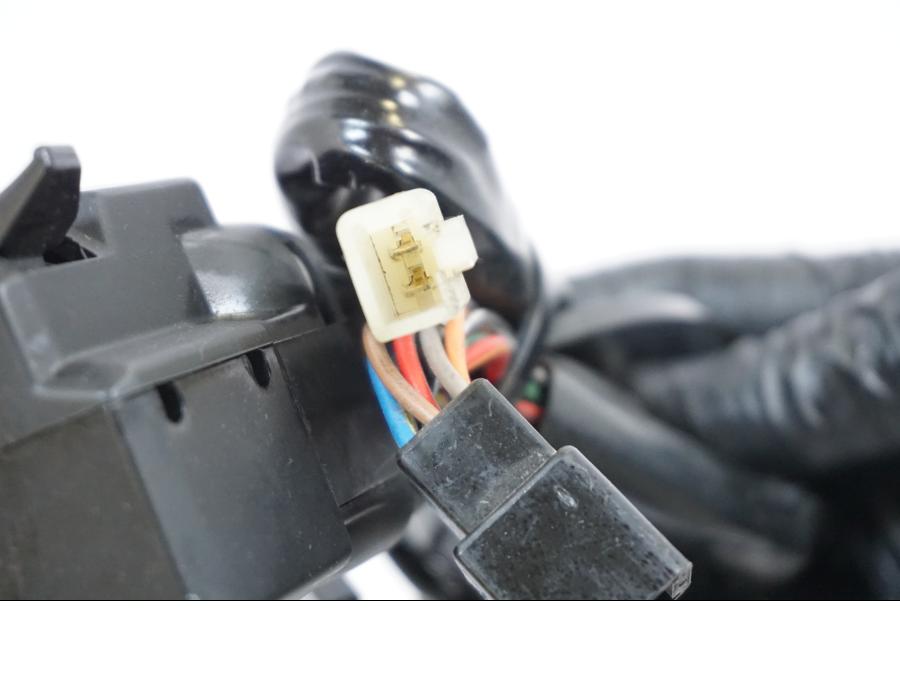 Extrabild1 på Styrelreglage från en Kawasaki GPZ 500 -1993 motorcykel.