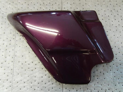 Framsidan på Sidopanel från en H-D Touring Road King FLHR/I -1997 motorcykel.