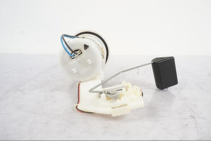 Höger sida på Bensinpump insprut från en Honda VFR 1200 -2010 motorcykel.