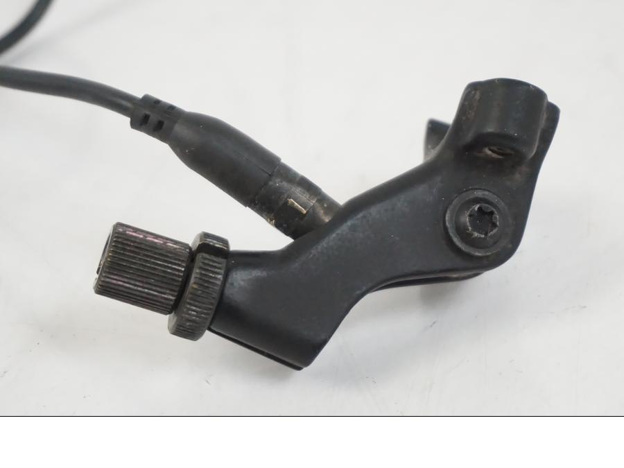 Vänster sida på Kopplingsklo från en BMW F 650 CS -2002 motorcykel.