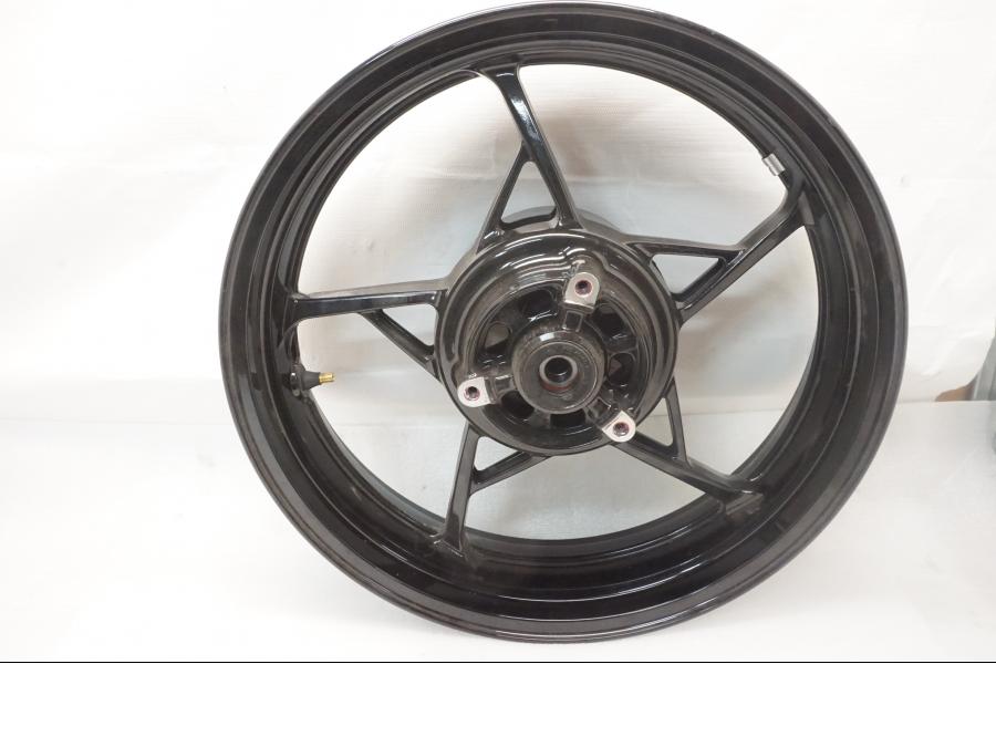 Framsidan på Fälg från en Kawasaki Z 400 -2020 motorcykel.