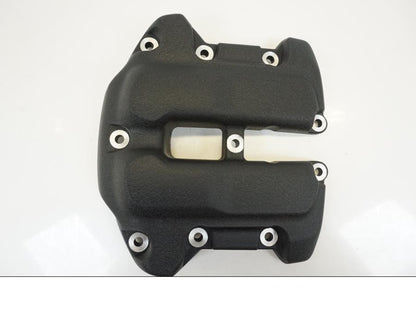 Snett uppifrån på Ventilkåpa från en H-D Dyna Fat Bob FXDF -2018 motorcykel.