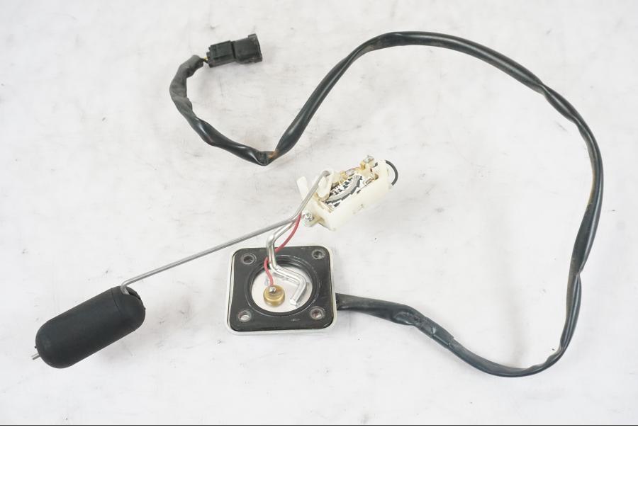 Framsidan på Bensintankgivare från en Kawasaki ZZ-R 1400 -2009 motorcykel.