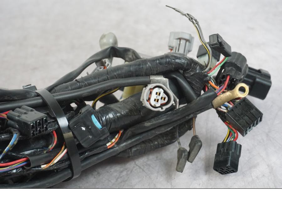 Extrabild5 på Kabelstam från en Kawasaki ZX-6R -2006 motorcykel.