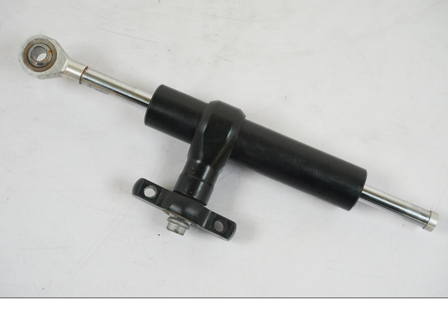 Framsidan på Styrdämpare från en KTM 1290 Super Duke R -2015 motorcykel.