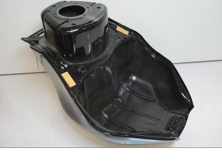 Extrabild6 på Bensintank från en Yamaha FZR 600 -1995 motorcykel.