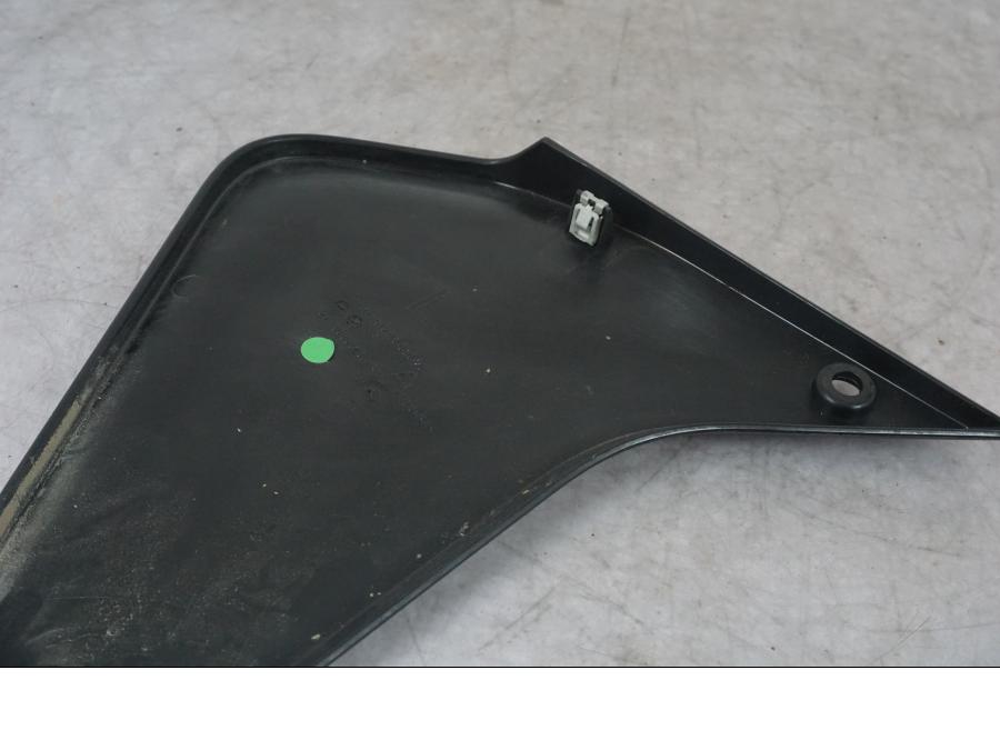 Extrabild1 på Sidkåpa från en KTM 1290 Super Adventure S -2022 motorcykel.