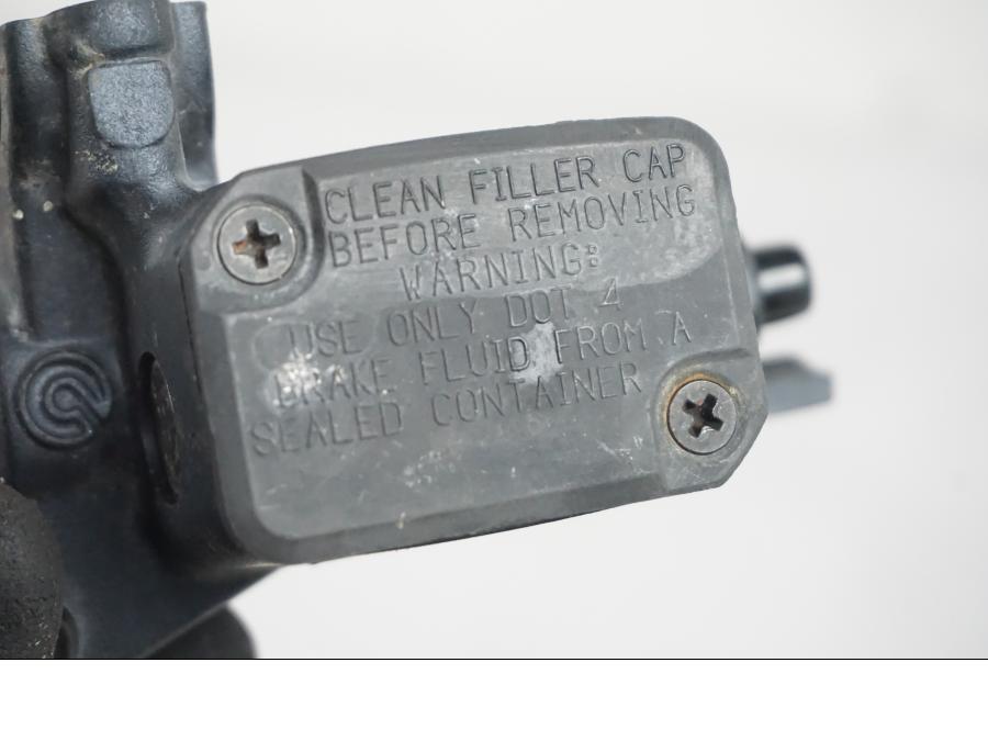 Extrabild4 på Bromshuvudcylinder från en BMW F 650 CS -2002 motorcykel.