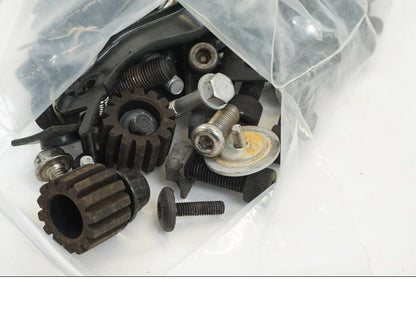 Baksidan på Skruv / Mutter etc från en Triumph Speedmaster -2006 motorcykel.