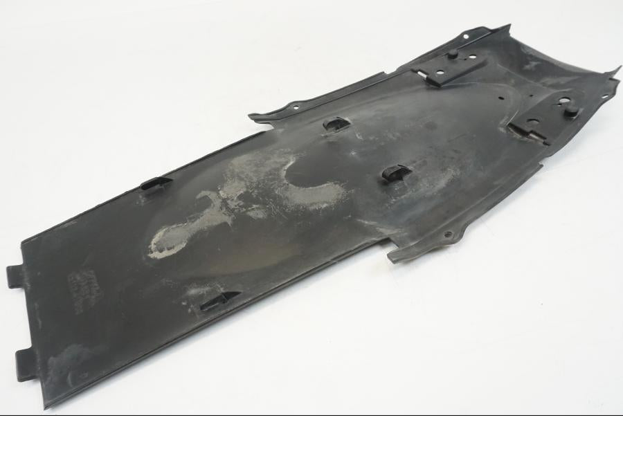 Vänster sida på Undertail från en Suzuki GSX-R 1000 -2005 motorcykel.