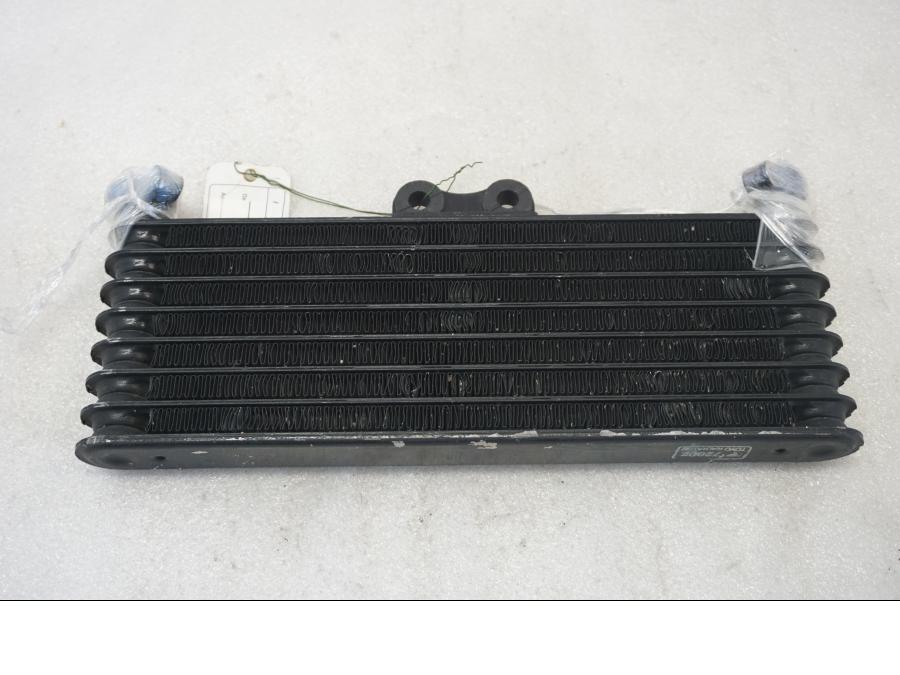 Framsidan på Oljekyl från en Honda CBR 1100 XX -1998 motorcykel.