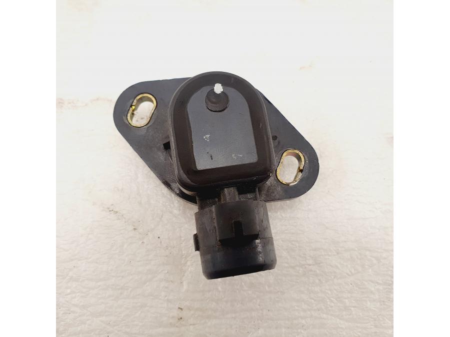 Framsidan på TPS från en Honda CBR 900 RR -2003 motorcykel.