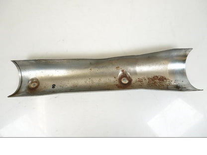 Snett nerifrån på Drivaxelkåpa från en Kawasaki VN 1500 Mean Streak -2002 motorcykel.