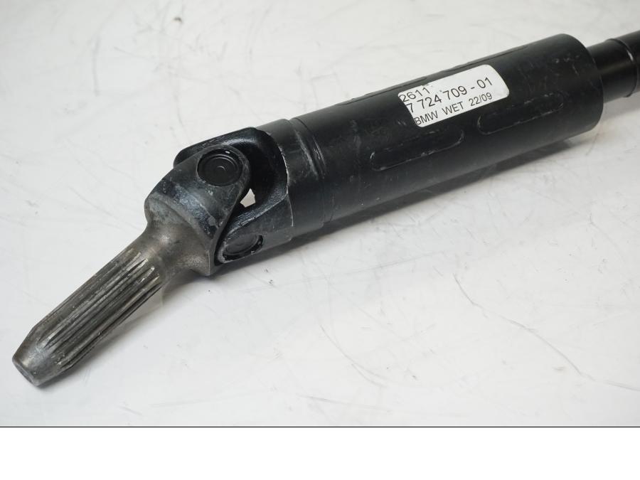 Extrabild3 på <p>Kardanaxel från BMW K 1300 GT 2009.</p>

<p>Med båda knutar. Repor och slitage av lack se bilder.</p> motorcykel.