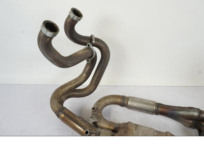 Baksidan på Grenrör från en Honda VFR 1200 -2010 motorcykel.