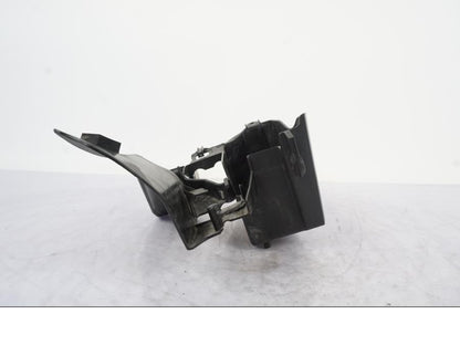 Extrabild1 på Batterihållare från en Kawasaki ER-6N -2012 motorcykel.