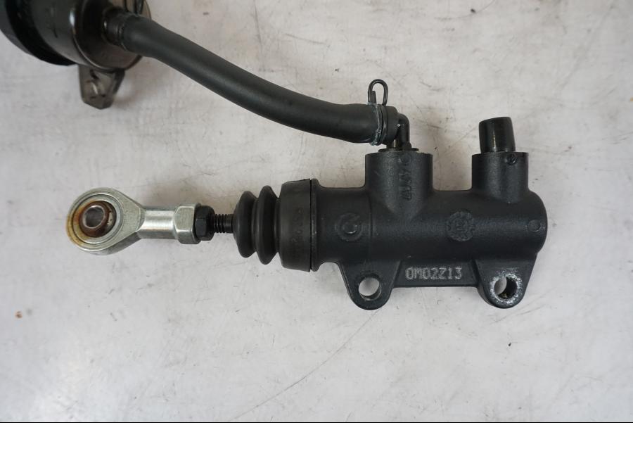 Höger sida på Bromshuvudcylinder från en KTM 1290 Super Duke R -2021 motorcykel.