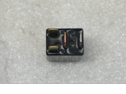 Baksidan på Relä från en Ducati Monster 796 -2013 motorcykel.