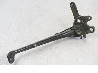 Framsidan på Sidostöd från en Suzuki GSX 1300 RX -1999 motorcykel.