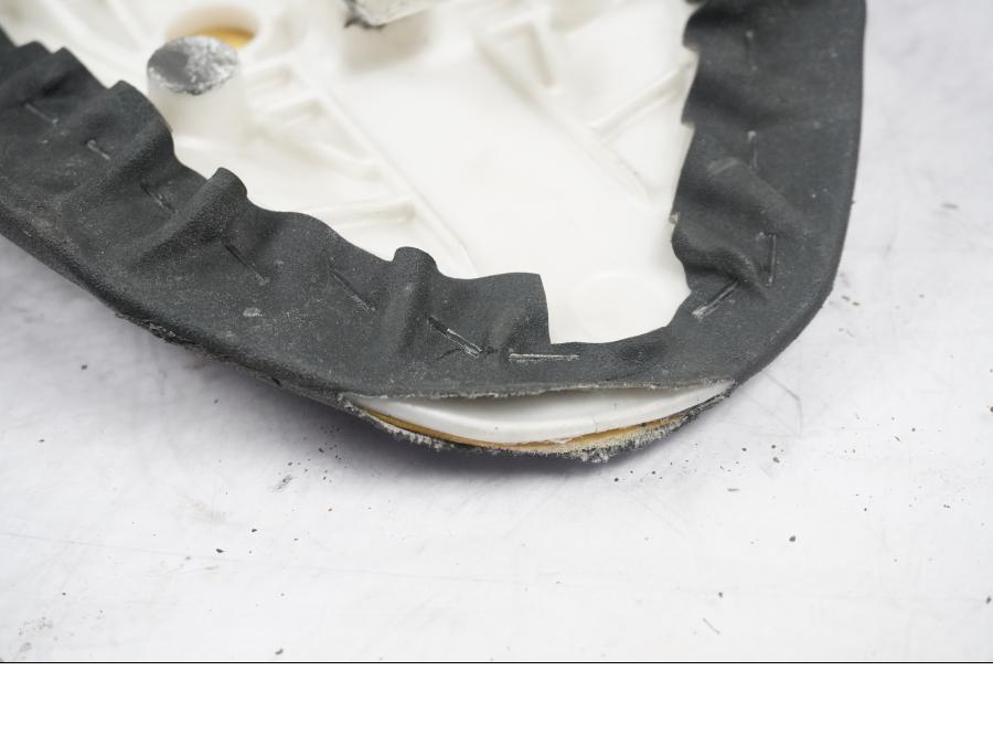 Höger sida på Sadel från en Kawasaki ZX-10R -2008 motorcykel.