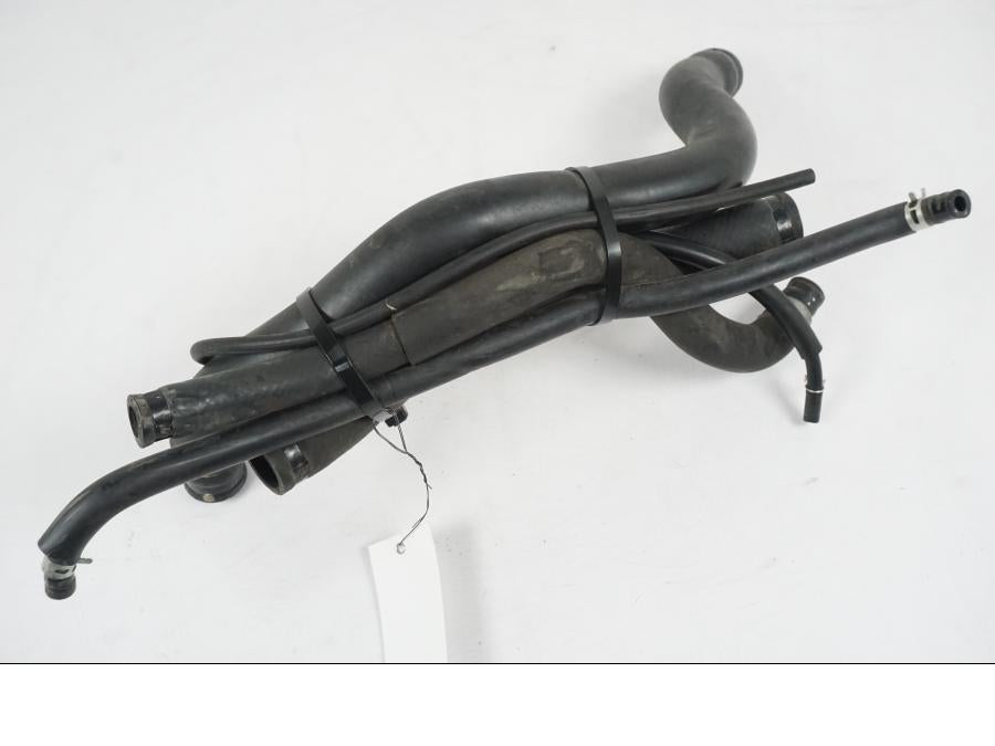 Vänster sida på Vattenkyl Slang Set från en Yamaha YZF 1000 R1 -2007 motorcykel.