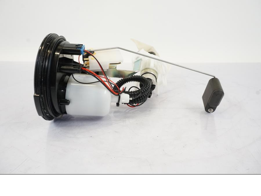 Höger sida på Bensinpump insprut från en BMW R 1250 GS -2019 motorcykel.