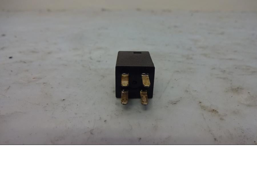 Baksidan på Relä från en H-D Touring Road King Custom FLHRSI -2004 motorcykel.