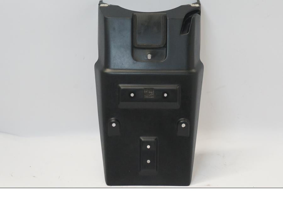 Framsidan på Bakskärm från en BMW R 1150 RS -2004 motorcykel.