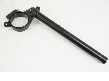 Framsidan på Styre från en Triumph Speed Triple -2021 motorcykel.