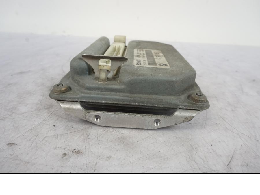 Höger sida på Motronic styrenhet från en BMW R 1150 GS -2002 motorcykel.