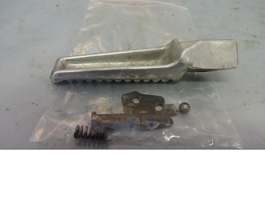 Baksidan på Fotpinne från en Honda VTR 1000 F -1997 motorcykel.