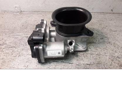 Baksidan på Spjällhus från en Ducati Multistrada 1260 -2019 motorcykel.