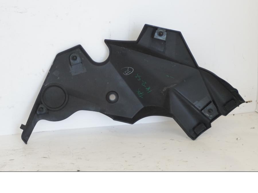 Vänster sida på Sidopanel från en Kawasaki ER-6N -2012 motorcykel.