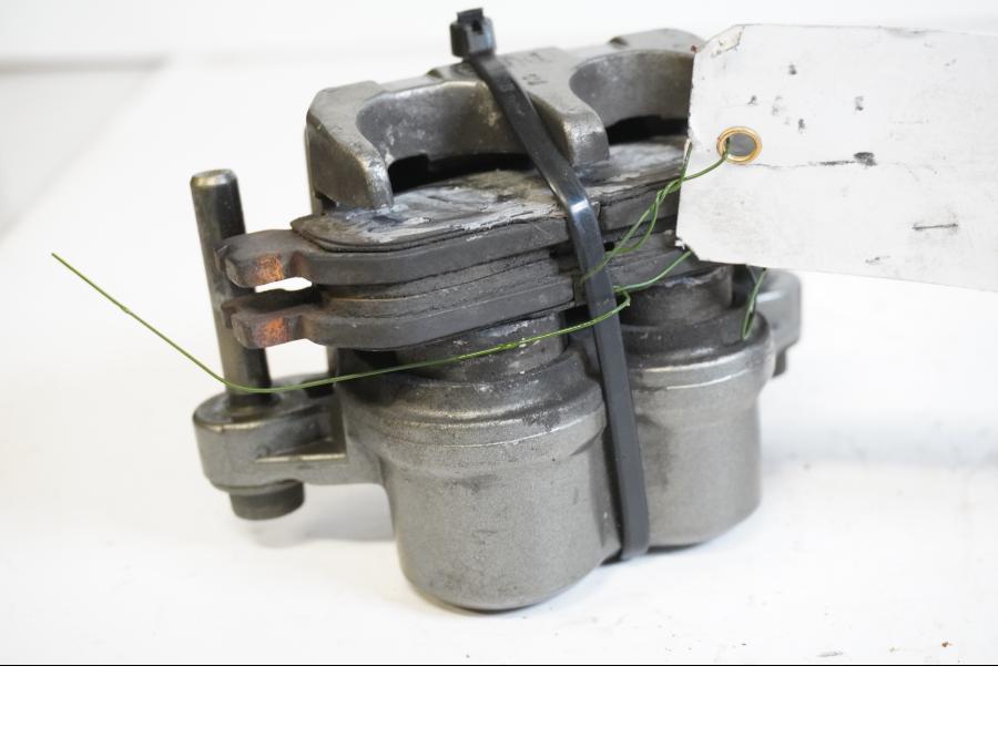 Höger sida på Bromsok från en Yamaha YZF R6 -1999 motorcykel.