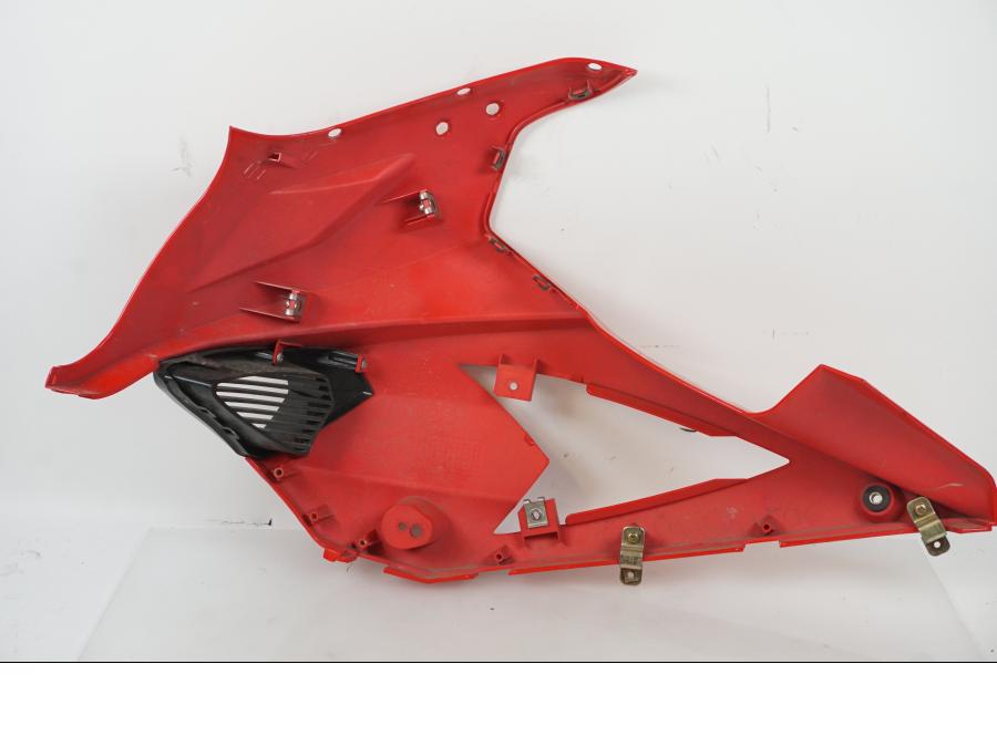 Baksidan på Toppkåpa från en Hyosung GT 650 -2006 motorcykel.