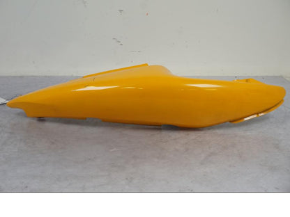 Vänster sida på Bakvinge från en Suzuki SV 650 -1999 motorcykel.