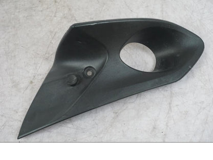 Framsidan på Luftintag från en BMW K 1600 GTL -2015 motorcykel.